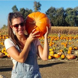 Meet your Posher, Tessa